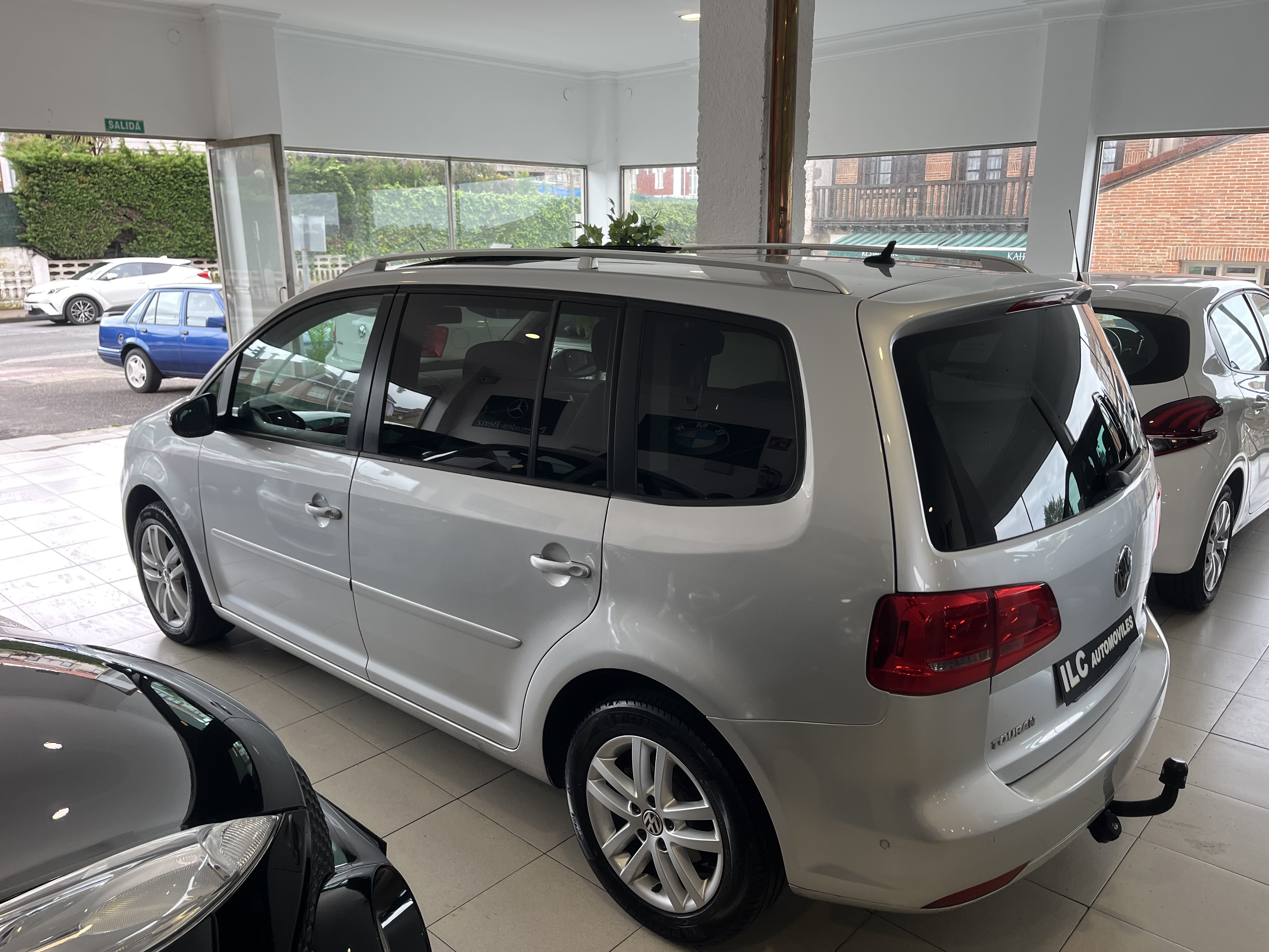 VOLKSWAGEN Touran 1.6tdi