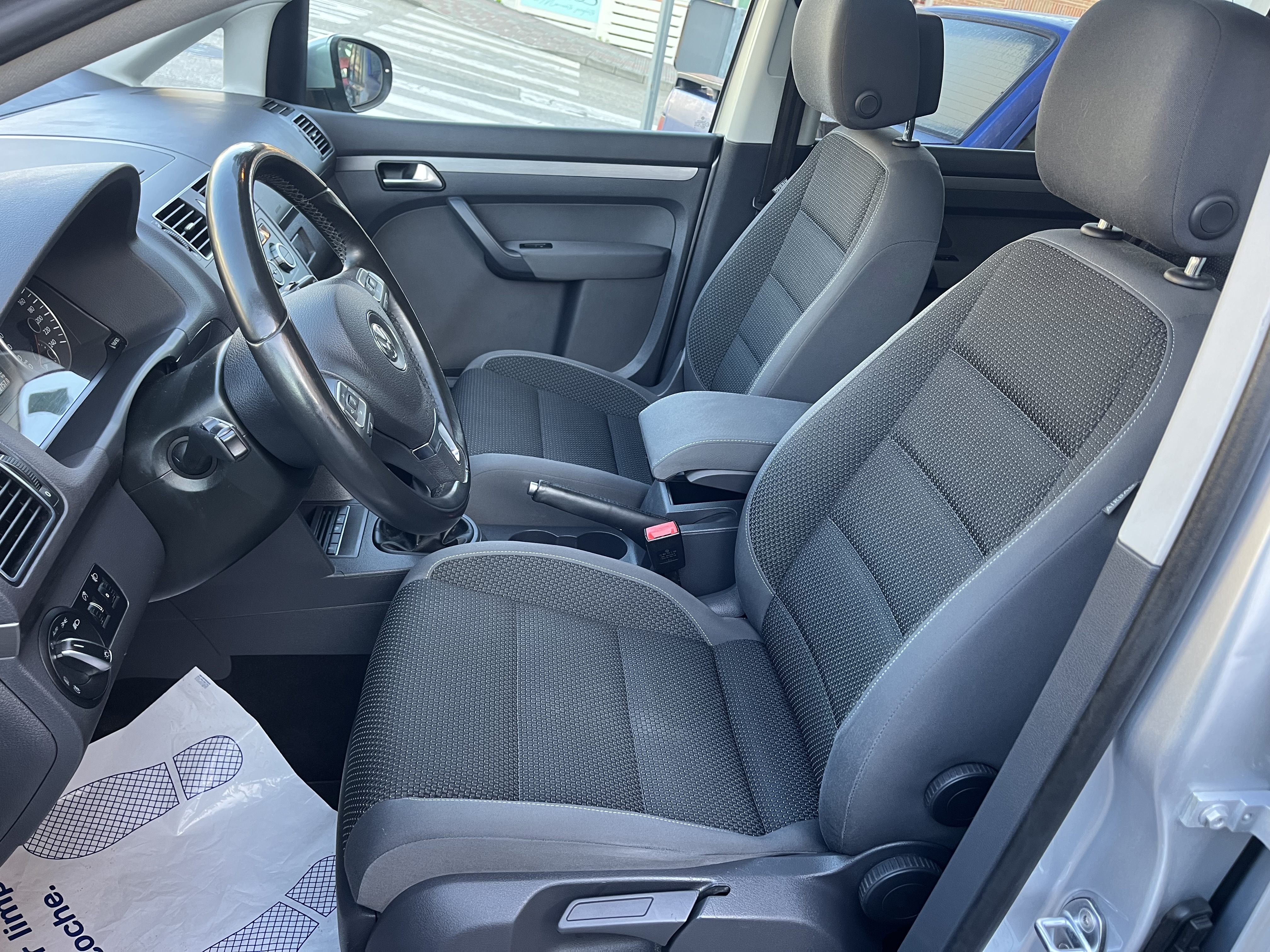 VOLKSWAGEN Touran 1.6tdi