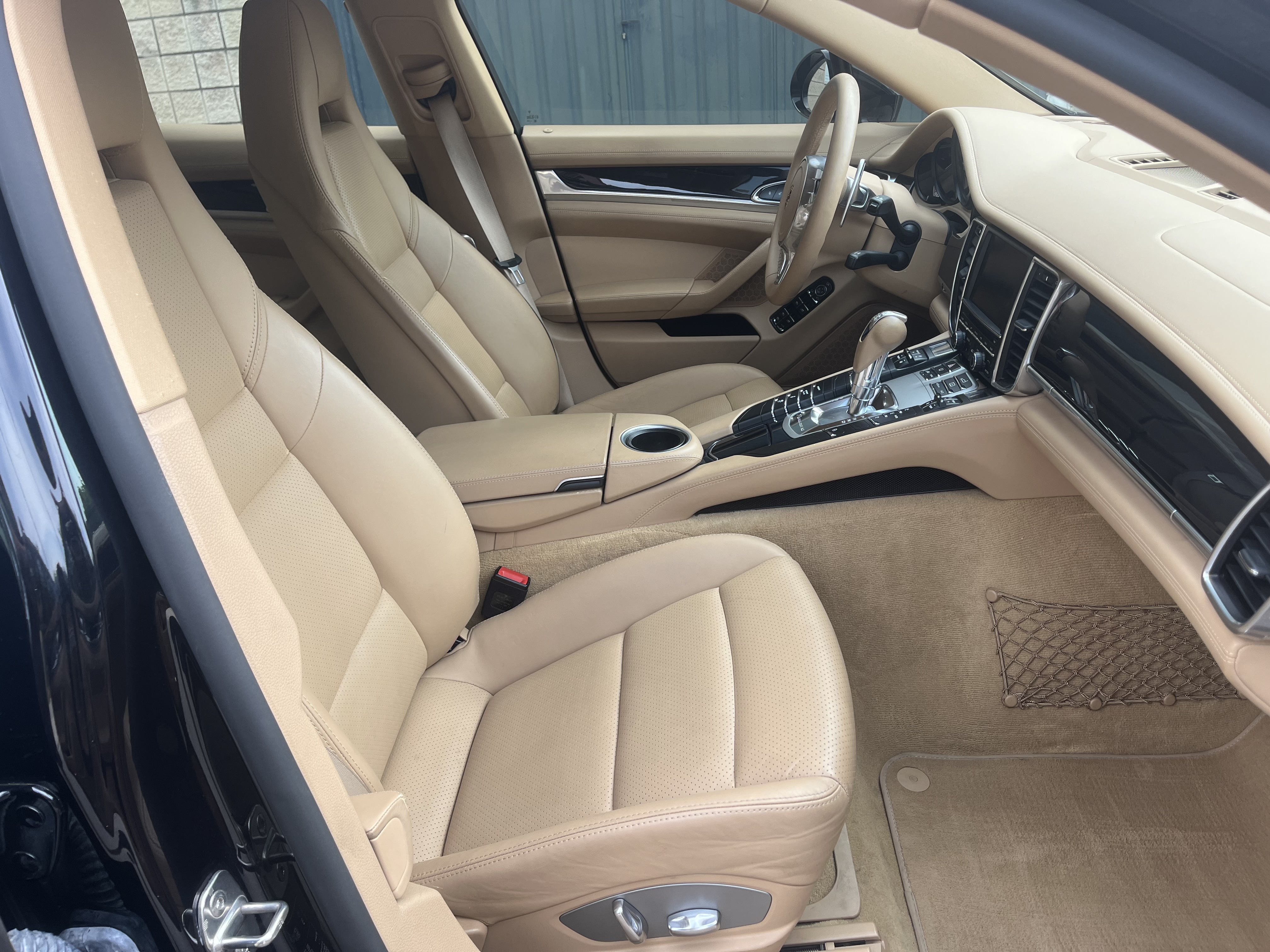 PORSCHE Panamera 3.0