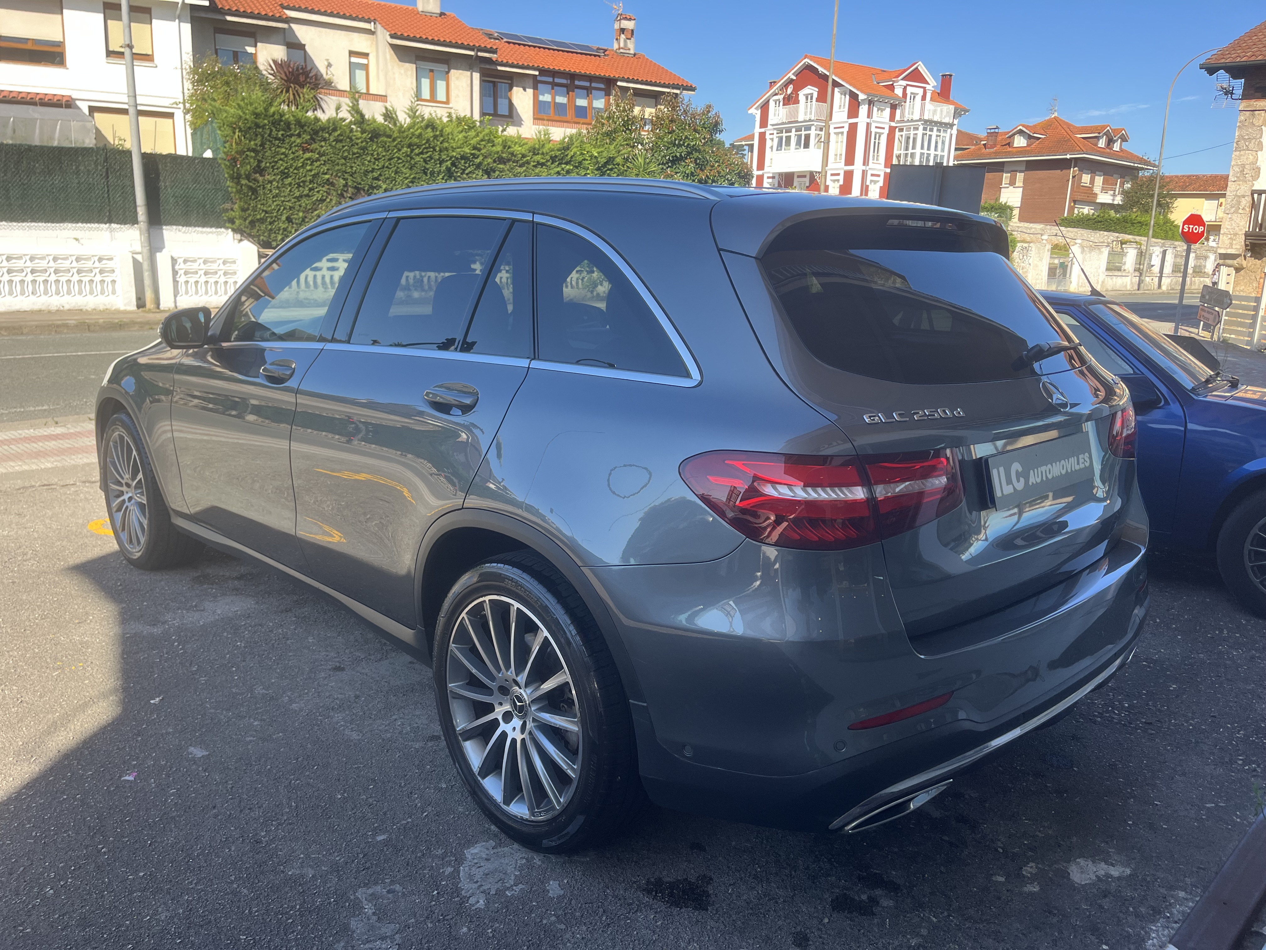 MERCEDES-BENZ GLA 250