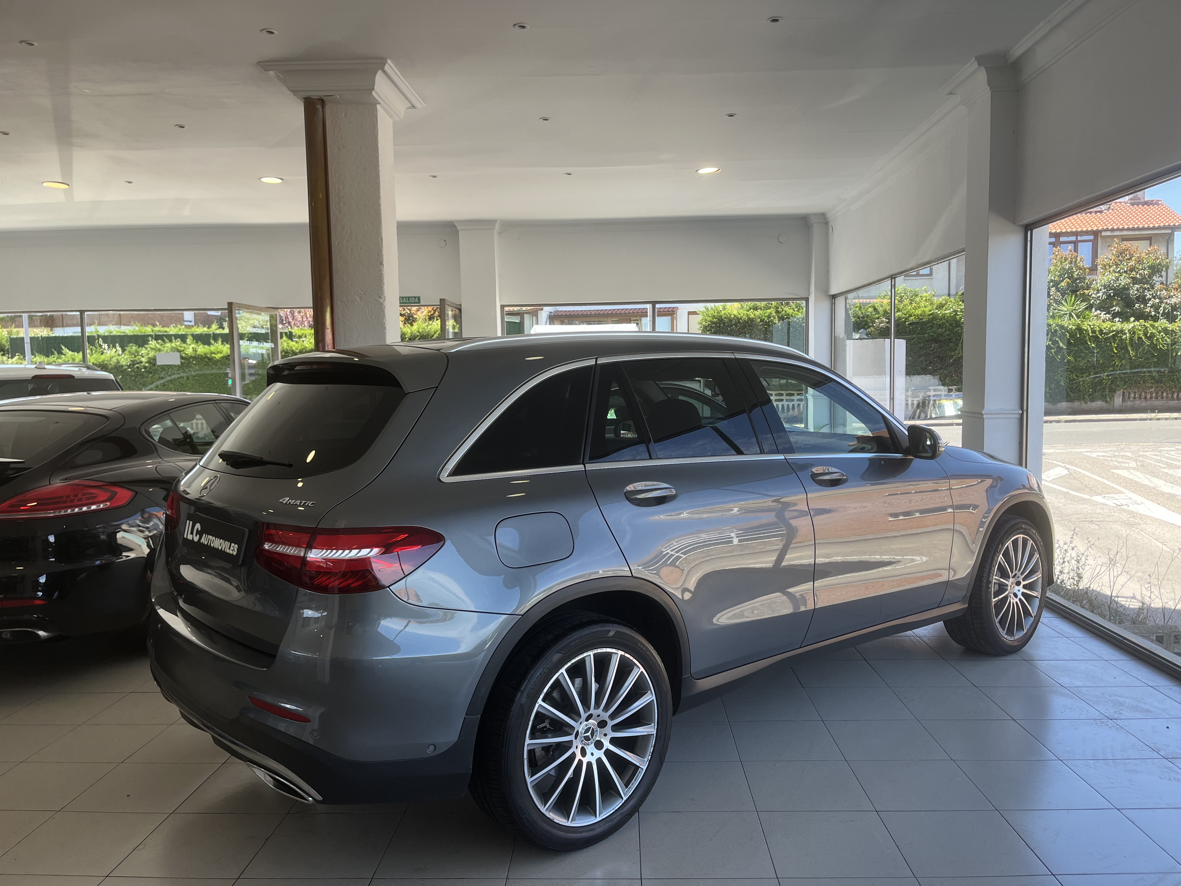 MERCEDES-BENZ GLA 250