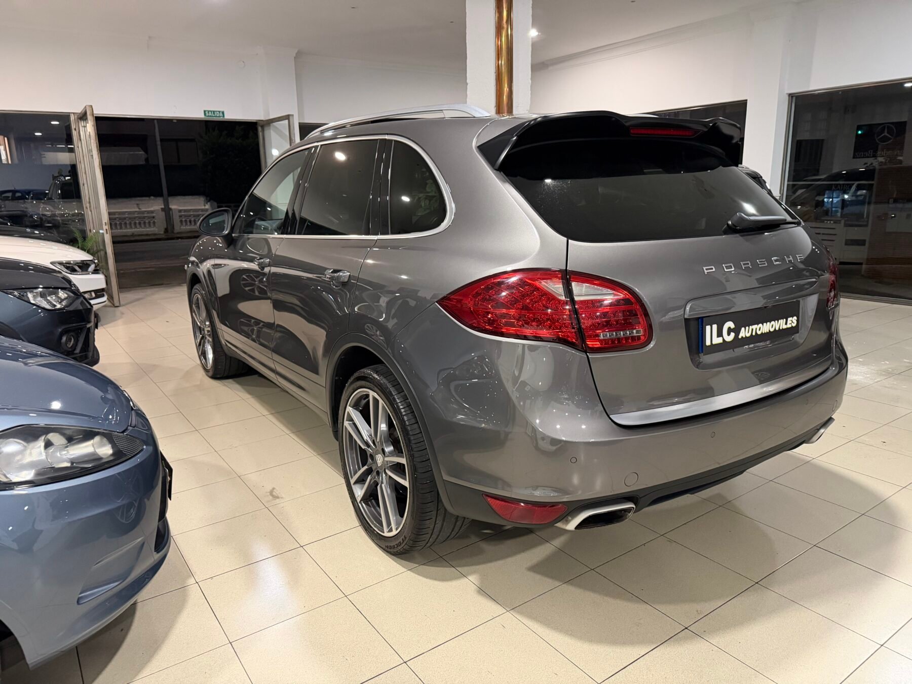 PORSCHE Cayenne 3.0