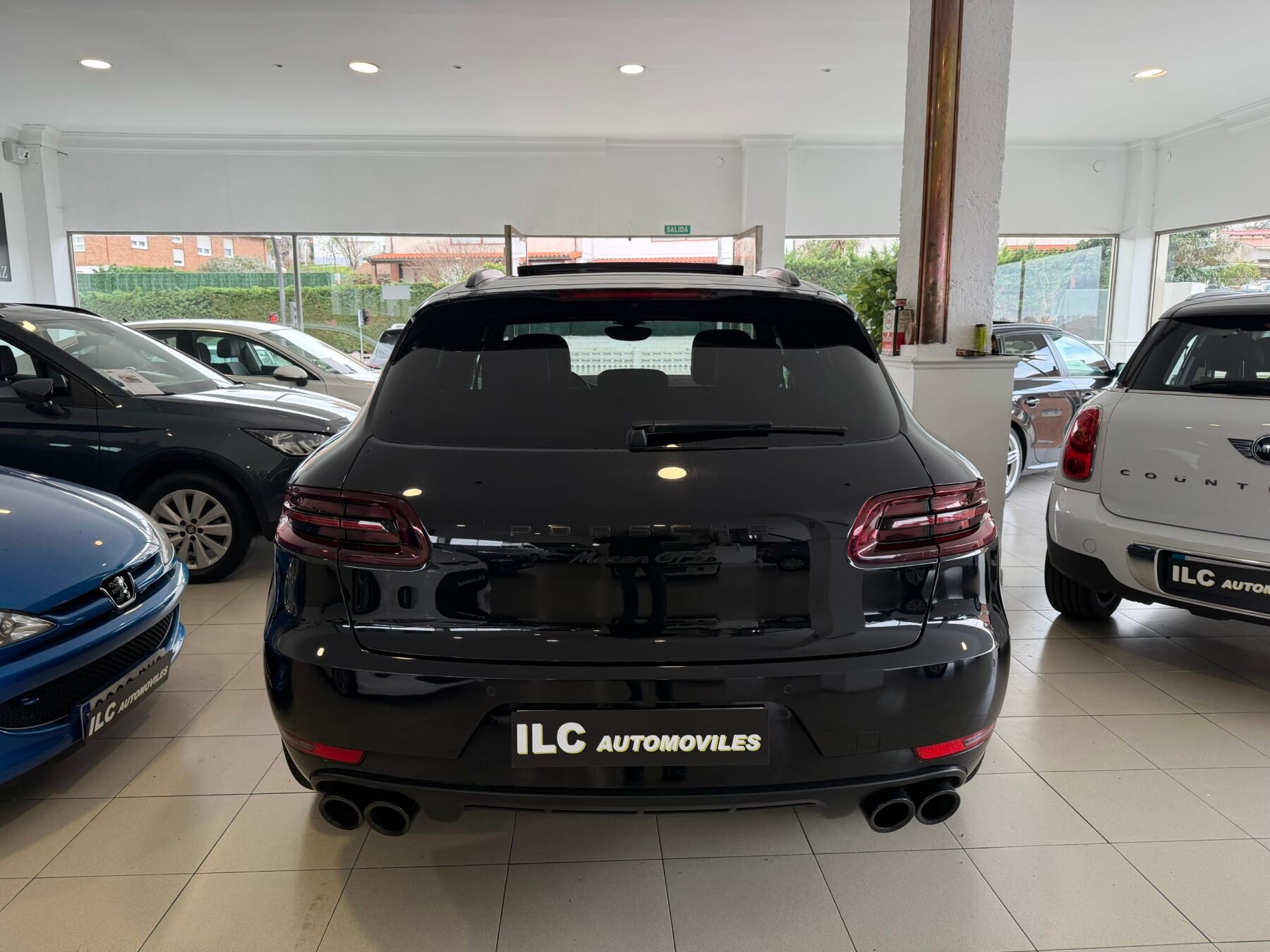 PORSCHE Macan GTS