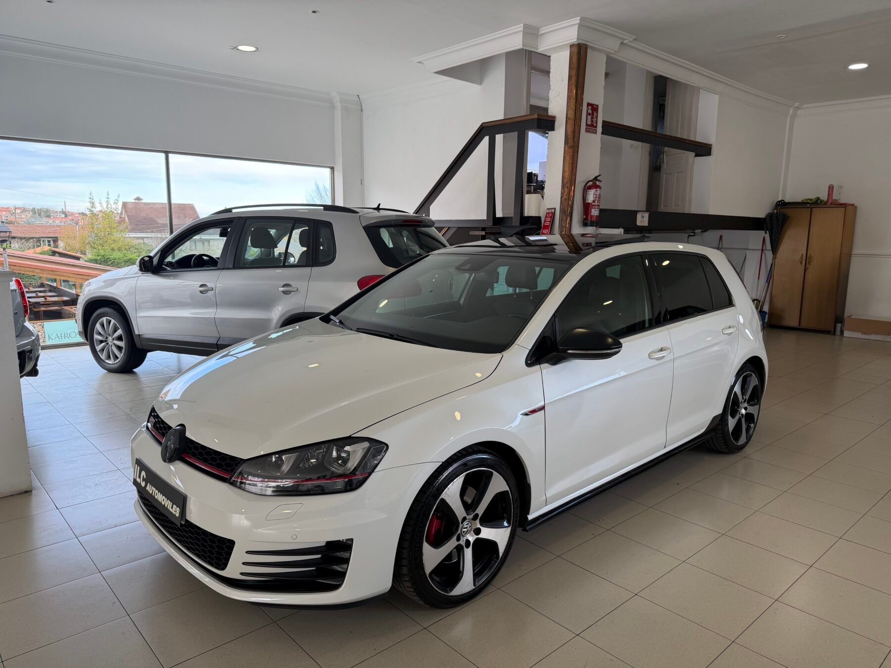 VOLKSWAGEN Golf Gti