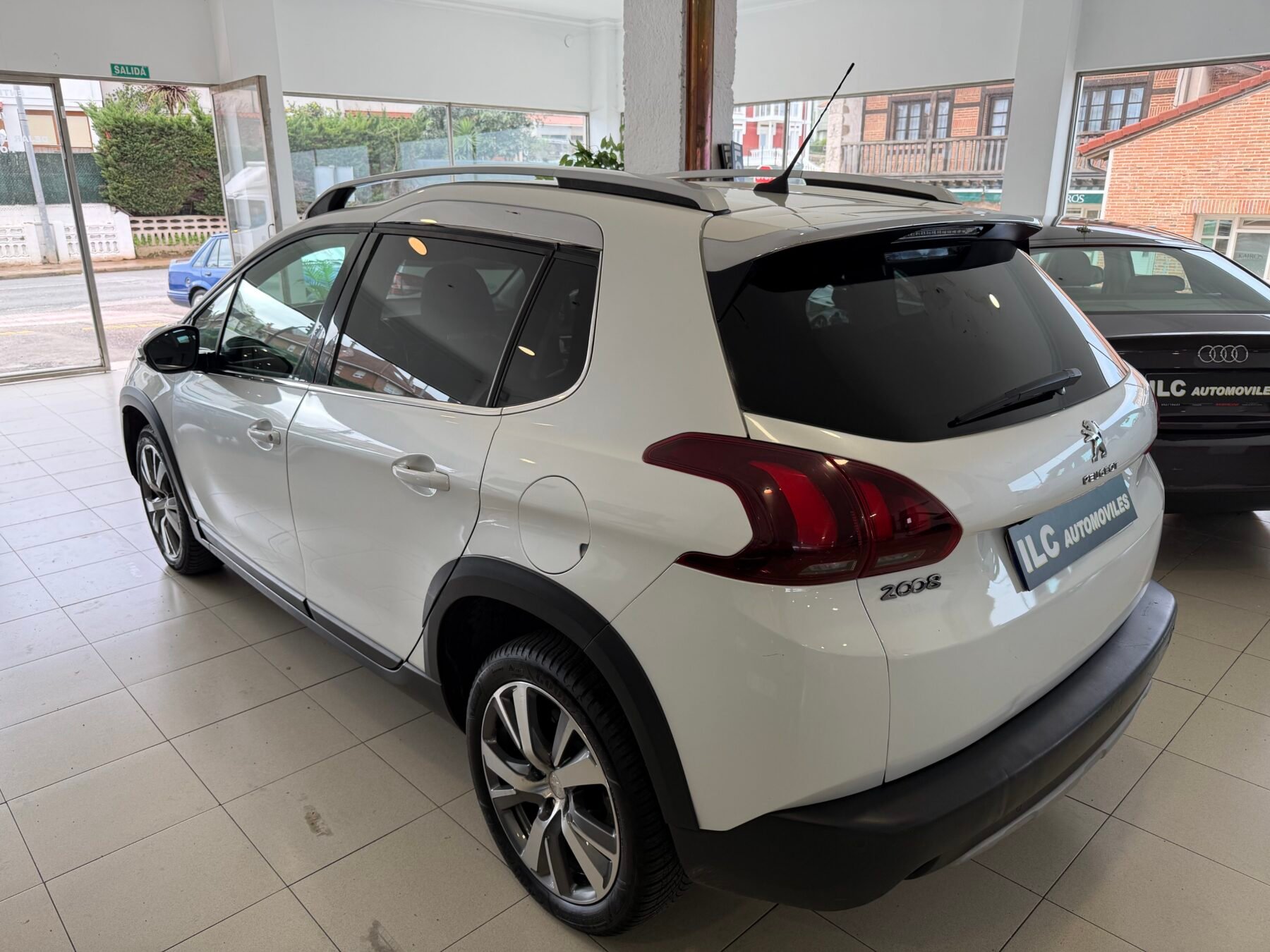 PEUGEOT 2008 1,6hdi
