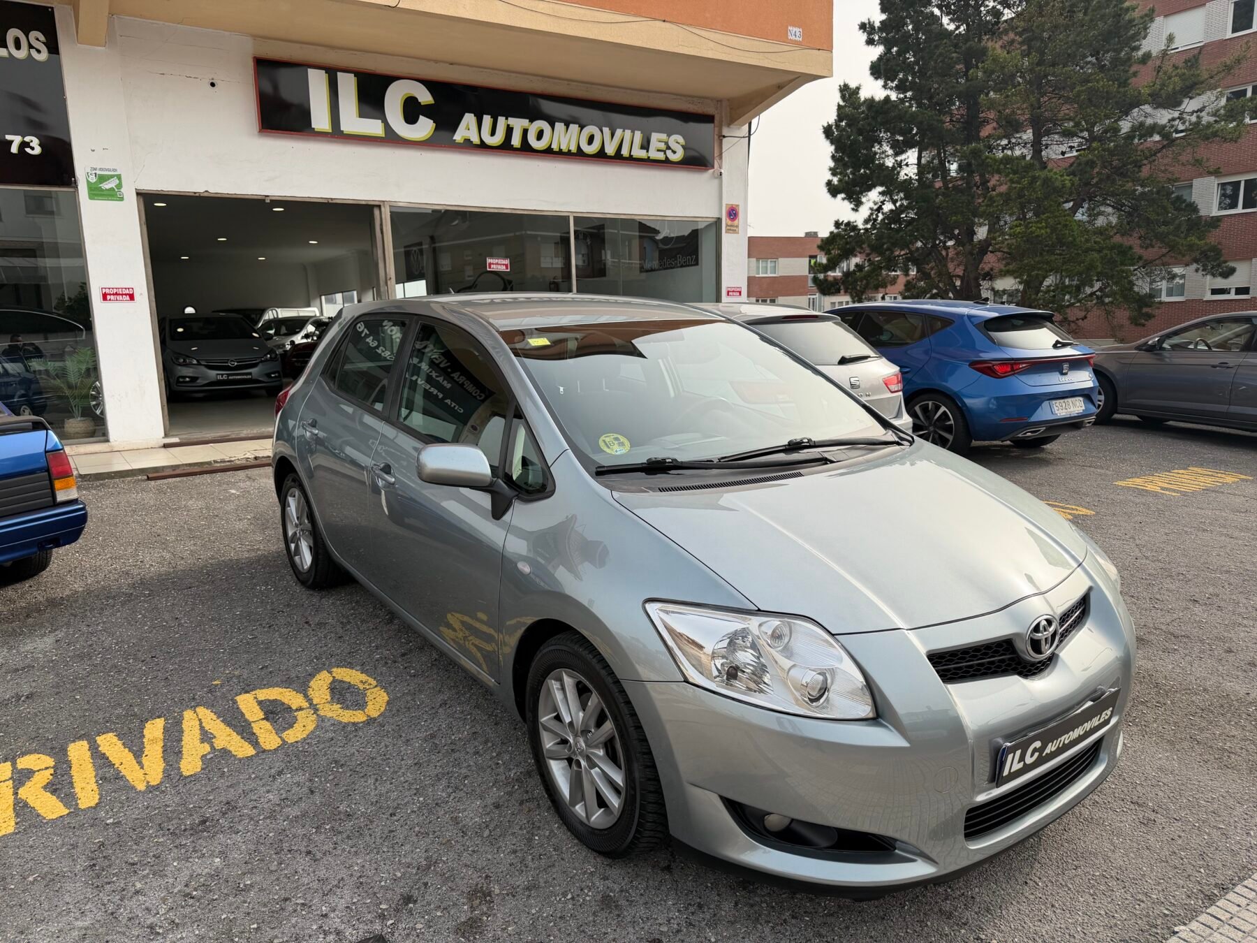 TOYOTA Auris 1.4d4-d