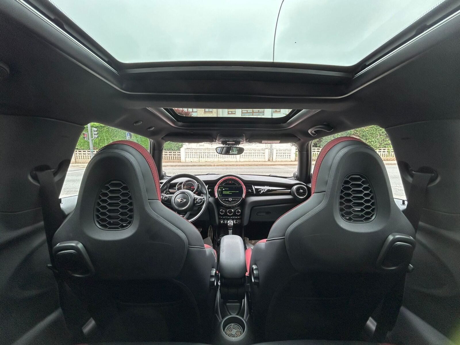 MINI One Jonh Cooper works