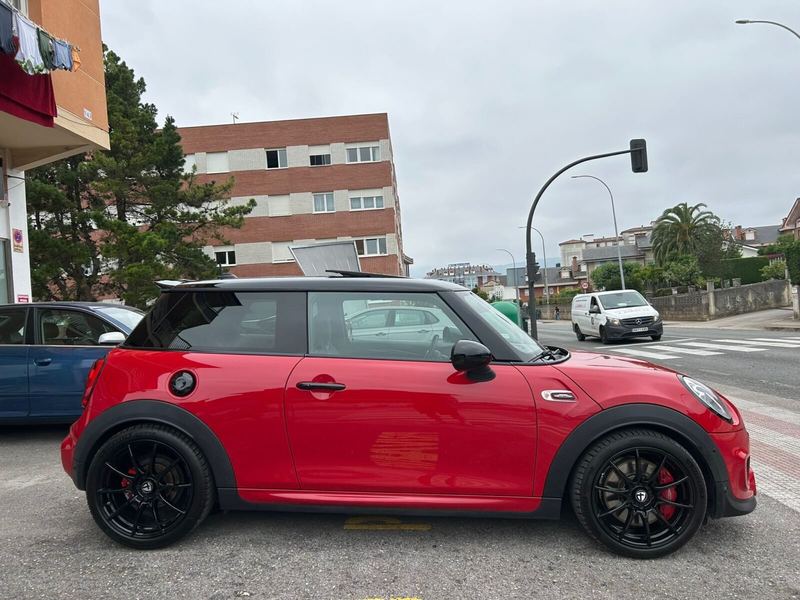 MINI One Jonh Cooper works