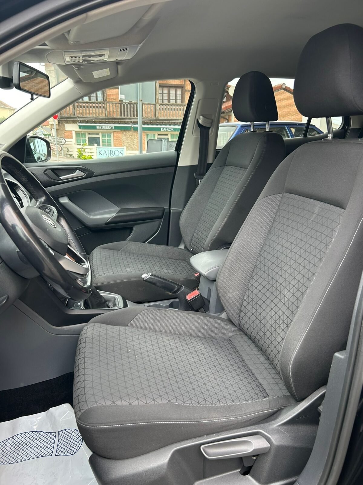 VOLKSWAGEN Tcross 1.0tfsi