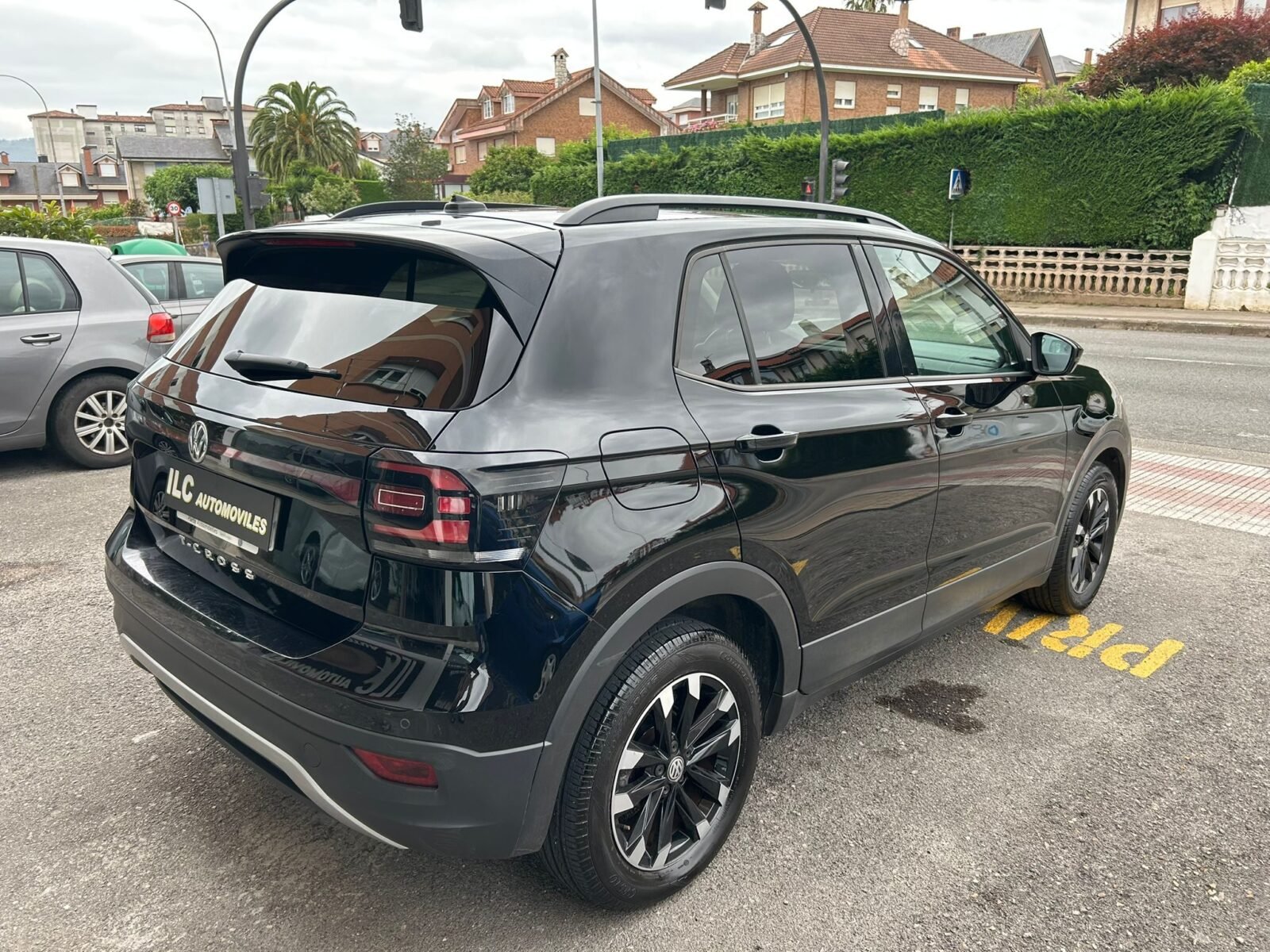 VOLKSWAGEN Tcross 1.0tfsi