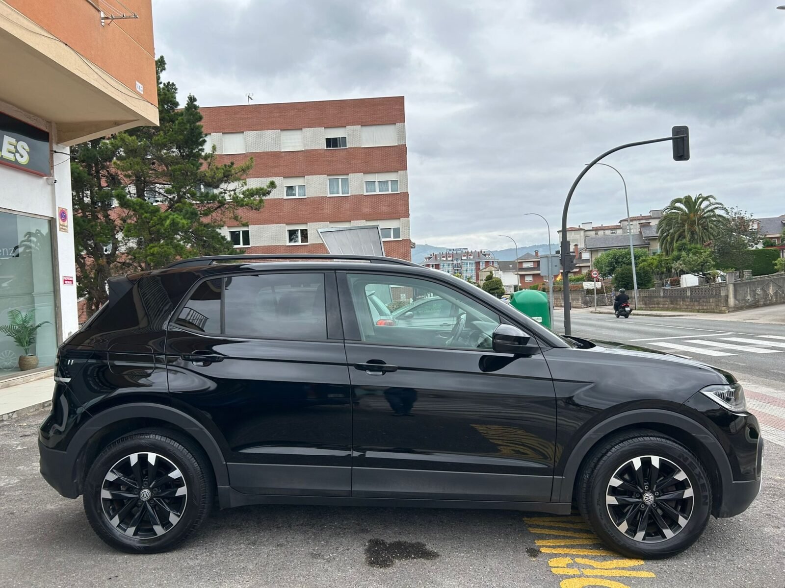 VOLKSWAGEN Tcross 1.0tfsi