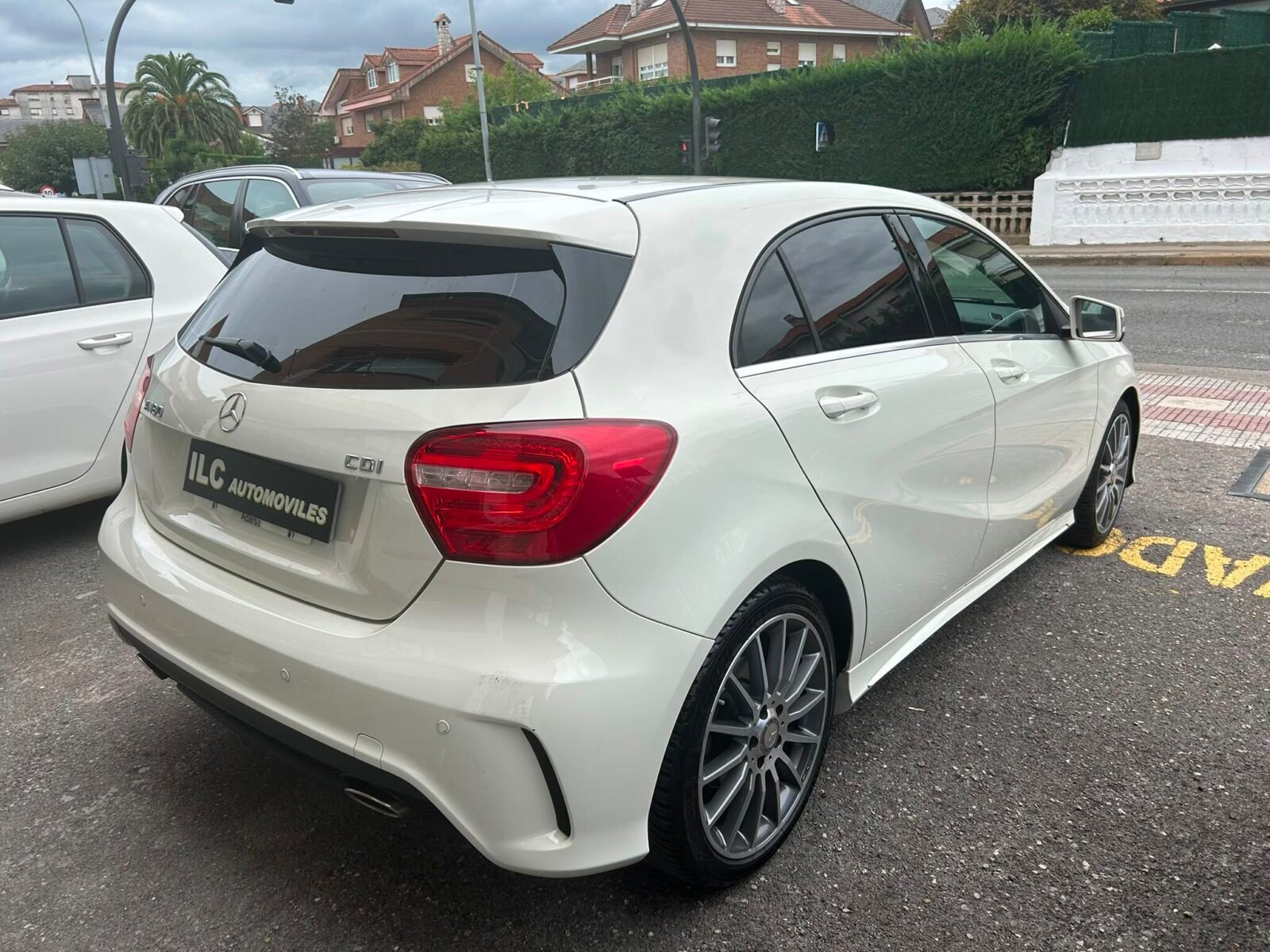 MERCEDES-BENZ A180 180cdi